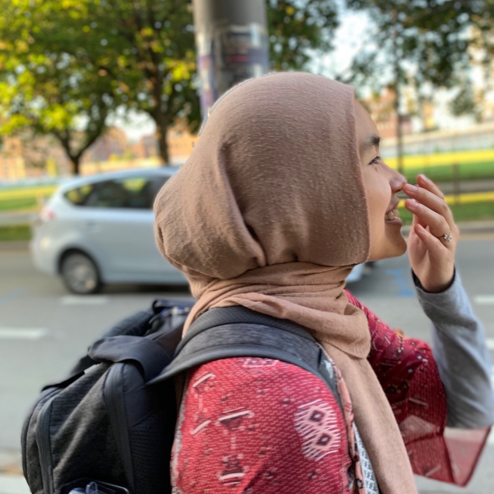 Meet your Posher, Daisaq